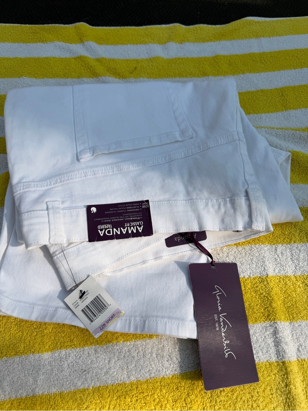 Gloria Vanderbilt White Straight Leg Women’s Jeans